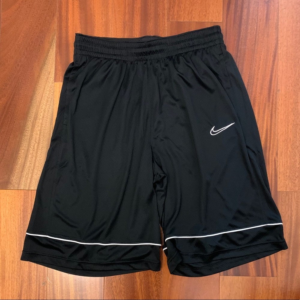 NWT Nike Dri-Fit Basketball Shorts With Pockets